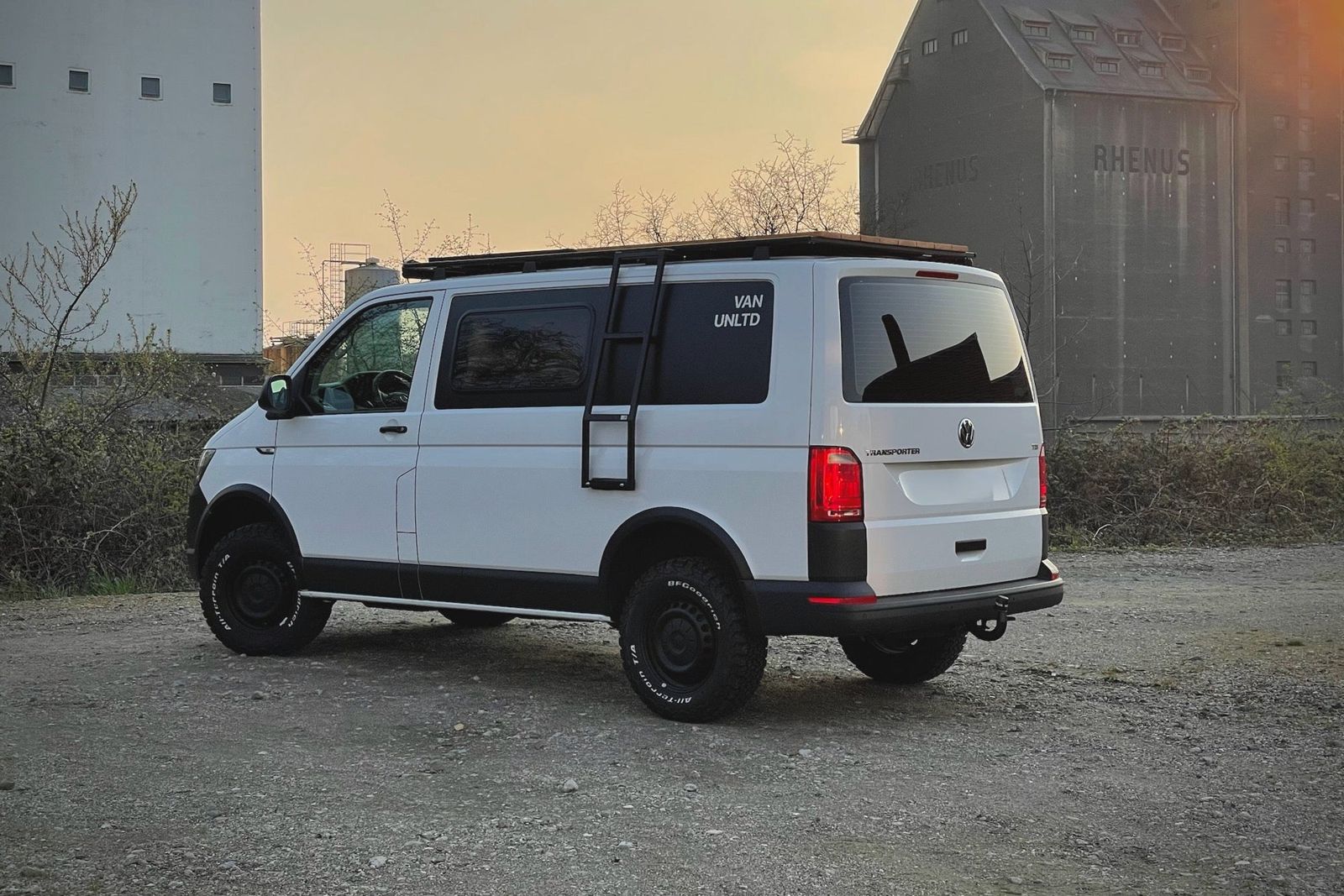 VAN UNLTD
